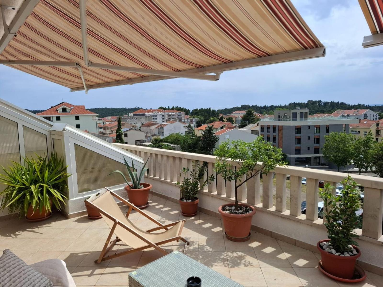 Apartamento Happy Basset Terrace Makarska Exterior foto